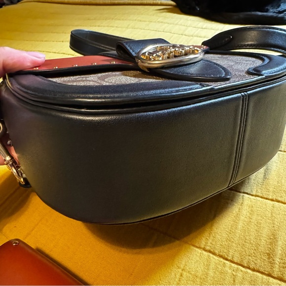 Coach Georgie saddlebag crossbody and matching wallet - Picture 8 of 16